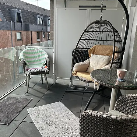 Moeblierte 2-zimmer-wohnung In Der Innenstadt Von Neubau Apartment *