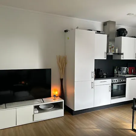 Apartment Moeblierte 2-zimmer-wohnung In Der Innenstadt Von Neubau Monchengladbach