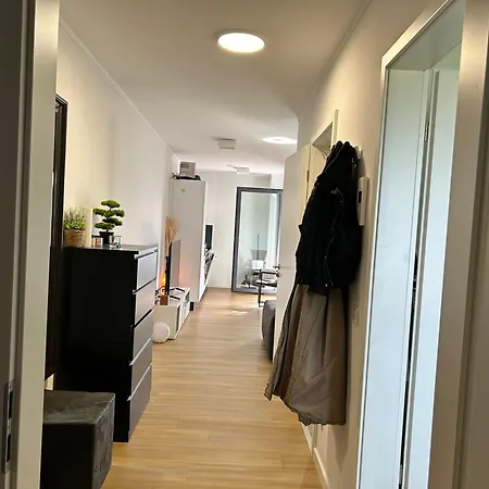 Moeblierte 2-zimmer-wohnung In Der Innenstadt Von Neubau * Monchengladbach