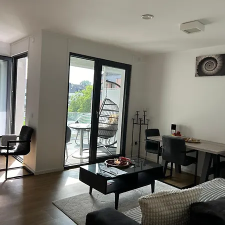 Moeblierte 2-zimmer-wohnung In Der Innenstadt Von Neubau Apartment *